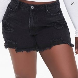 Plus size frayed denim mom shorts